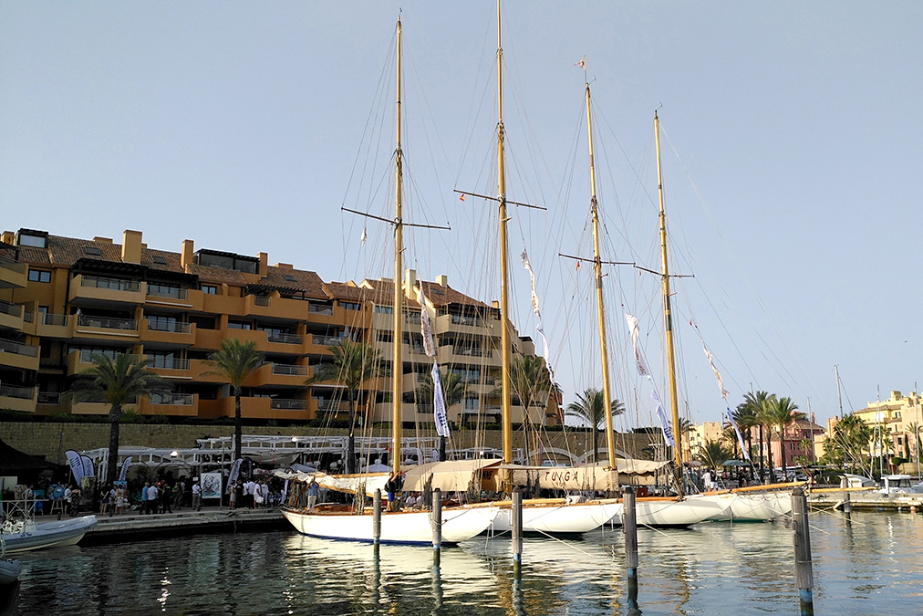 Artesolar ilumina la regata sotogrande